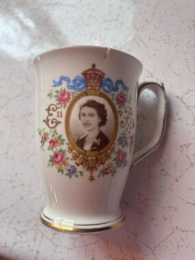 Vintage Queen Elizabeth II Commemorative China Mug with Gold Trim
